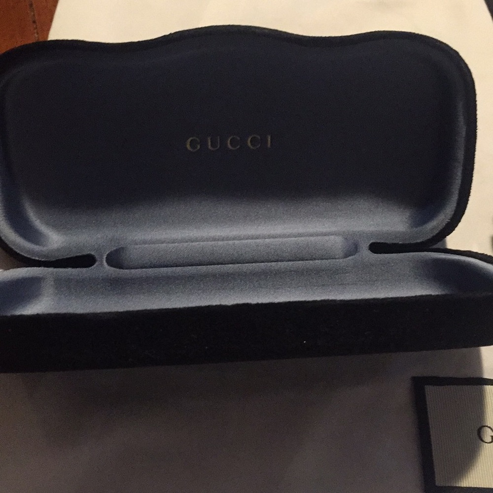 Gucci Black Swarovski sunglasses - Picture 3 of 8
